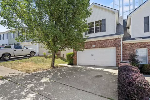 122 Florence Ct, Nicholasville, KY 40356