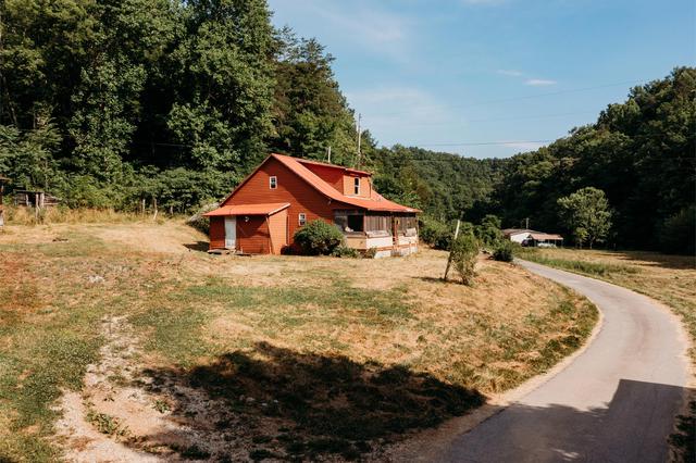 740 Coomer Hollow Rd, Beattyville, KY 41311