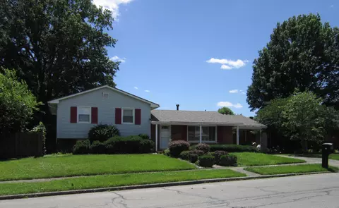 480 Rookwood Pkwy, Lexington, KY 40505