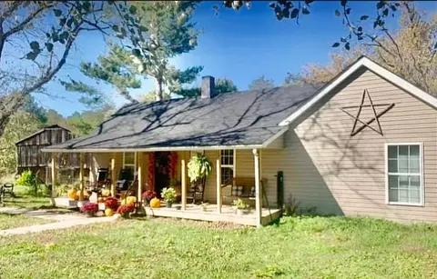 2480 Narrow Gap Rd, Crab Orchard, KY 40419