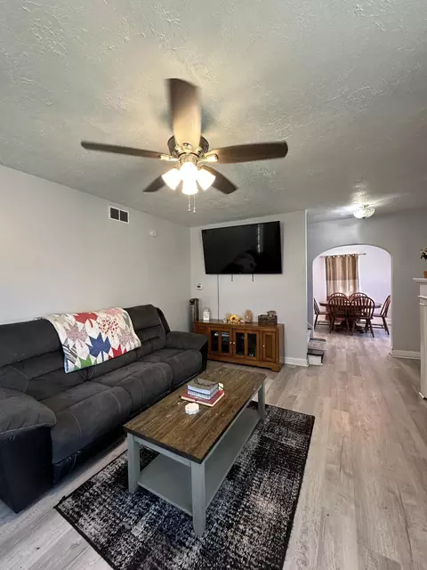 327 Hamlin Ave, Corbin, KY 40701 photo 4