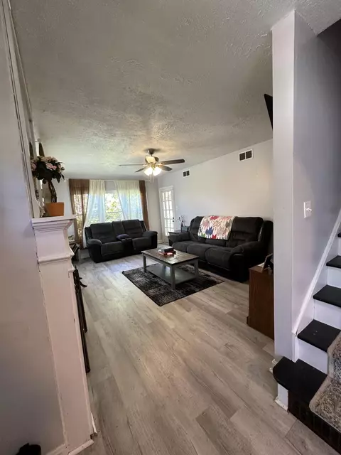 327 Hamlin Ave, Corbin, KY 40701 photo 3