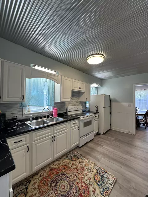 327 Hamlin Ave, Corbin, KY 40701 photo 21