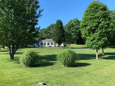 220 Rose Ln, Columbia, KY 42728