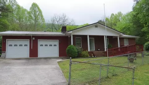 81 Hobert Dr, Smith, KY 40831