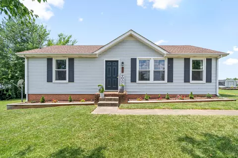 211 Golden Pond Ave, Oak Grove, KY 42262