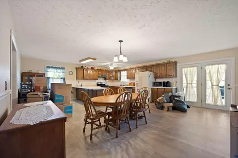 Dining - 1085 Moberly Bend Rd, Corbin, KY 40701 photo 1 of 3