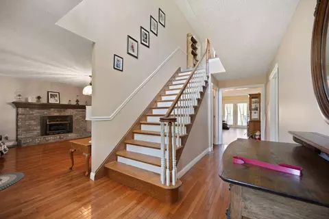 Entry Way - 1085 Moberly Bend Rd, Corbin, KY 40701 photo 2 of 7