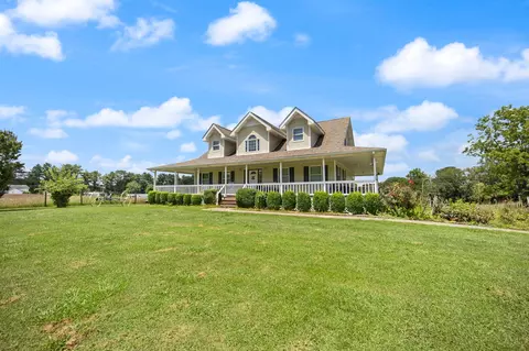 Exterior - 1085 Moberly Bend Rd, Corbin, KY 40701 photo 3 of 10