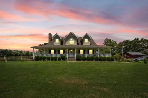 Exterior - 1085 Moberly Bend Rd, Corbin, KY 40701 photo 2 of 10
