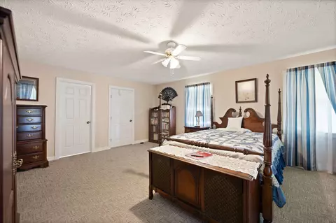 Bedroom - 1085 Moberly Bend Rd, Corbin, KY 40701 photo 4 of 10