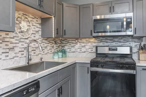 Kitchen - 140 Sidewinder Dr, Georgetown, KY 40324 photo 2 of 3