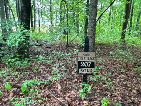 207 Woodlands Way, Russell Springs, KY 42642