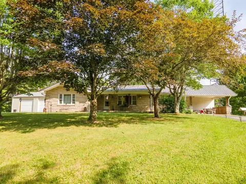 7339 N Us Highway 25, East Bernstadt, KY 40729