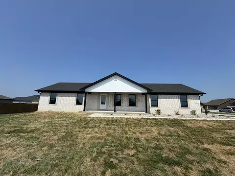 178 Stillwater Dr, Berea, KY 40403