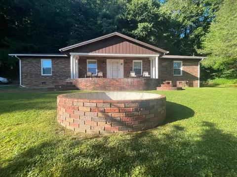 97 Simonton Dr, Harlan, KY 40831
