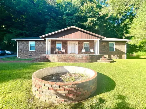 97 Simonton Dr, Harlan, KY 40831