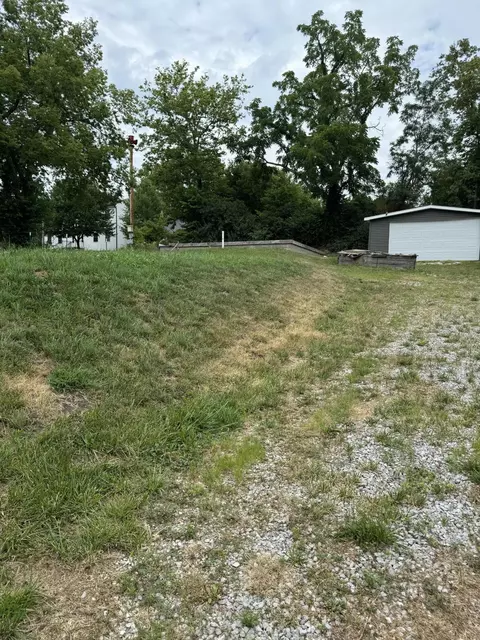 112 Keene Troy Pike, Keene, KY 40339