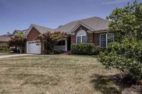 932 Lane Cir, Versailles, KY 40383