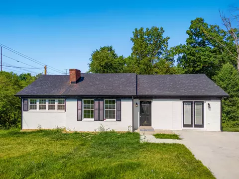 165 Substation Rd, Irvine, KY 40336