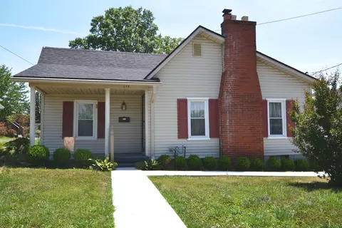644 Mooreland Ave, Harrodsburg, KY 40330