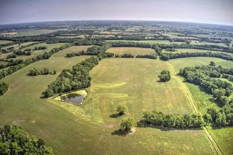 1757 Clintonville Rd, Paris, KY 40361