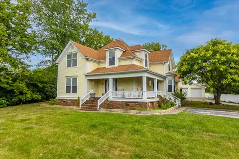 106 Old Ironworks Rd, Winchester, KY 40391