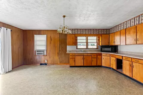 Other - 1237 E College Ave, Stanton, KY 40380 photo 4 of 6
