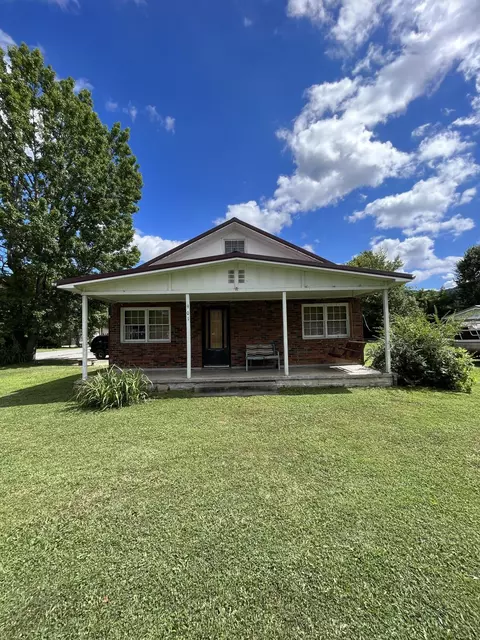 901 Exeter Ave, Middlesboro, KY 40965