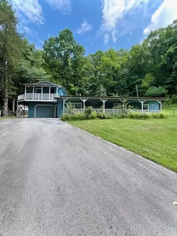 220 Rabbit Run Rd, Burkesville, KY 42717