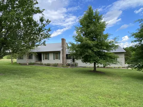 850 Gastineau Ln, Versailles, KY 40383