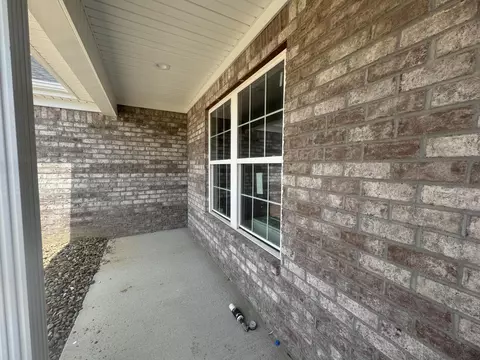 216 Brook Cv, Berea, KY 40403 photo 3