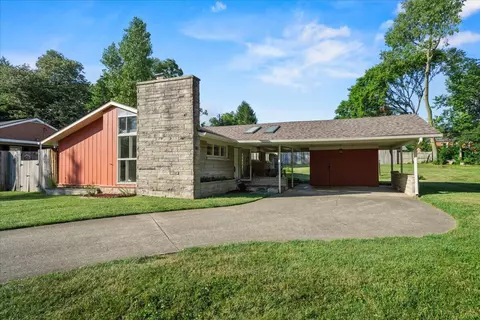 525 Dover Rd, Lexington, KY 40505