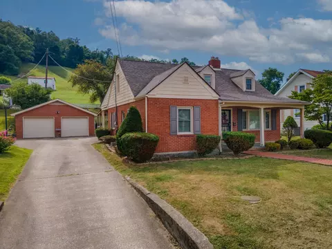 750 Broadway St, West Liberty, KY 41472