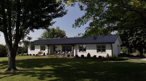 1039 Cole Rd, Winchester, KY 40391