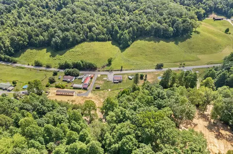 3953 Blackwater Rd, London, KY 40744 | 59 Photos - Movoto