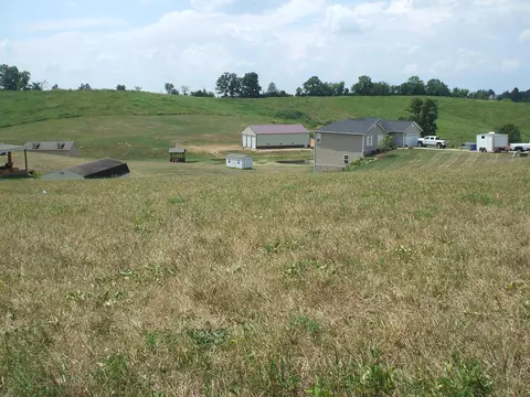 06 Thorntree Ln, Lawrenceburg, KY 40342