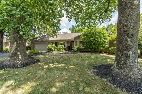 1858 Bellefonte Dr, Lexington, KY 40503