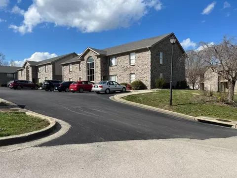 502-632 Nandino Cir, Berea, KY 40403