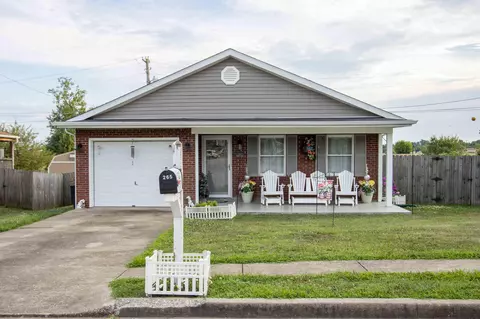 265 Donalynn Dr, Frankfort, KY 40601