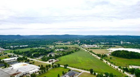 Undisclosed, Berea, KY 40403 photo 10