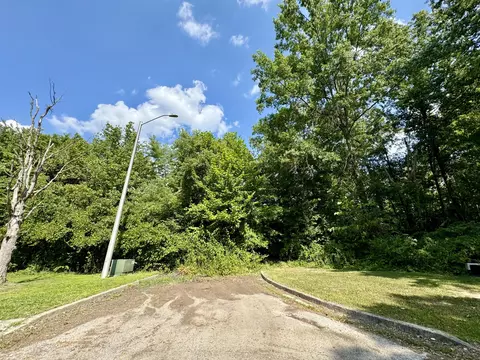 Undisclosed, Berea, KY 40403 photo 13