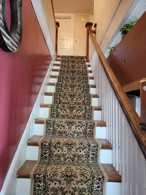 Entry Way - 159 E Walnut St, Mount Olivet, KY 41064 photo 2 of 4