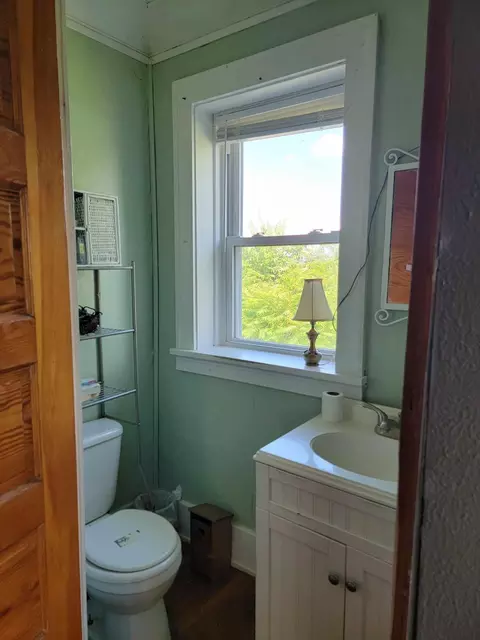 Bath - 159 E Walnut St, Mount Olivet, KY 41064 photo 1 of 5