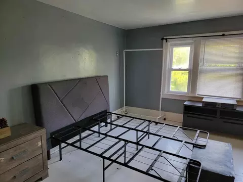Bedroom - 159 E Walnut St, Mount Olivet, KY 41064 photo 5 of 8