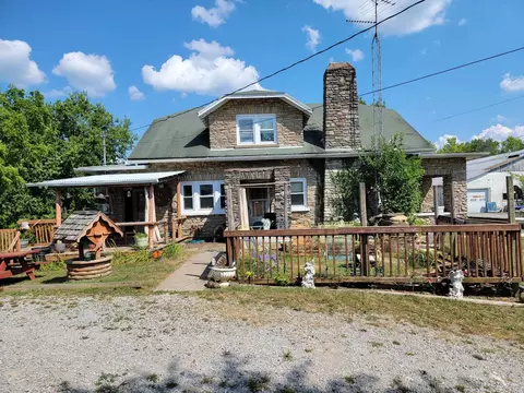 Exterior - 159 E Walnut St, Mount Olivet, KY 41064 photo 7 of 13