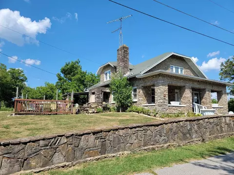 159 E Walnut St, Mount Olivet, KY 41064