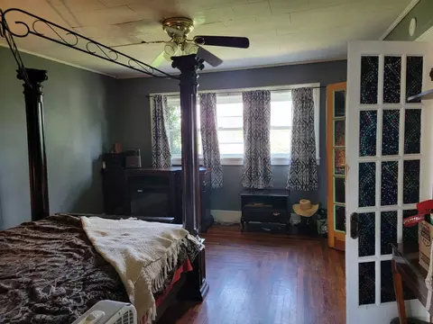 Bedroom - 159 E Walnut St, Mount Olivet, KY 41064 photo 2 of 8