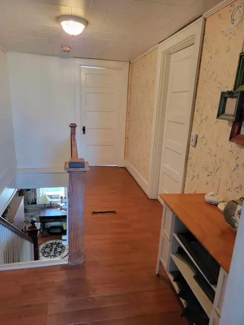 Entry Way - 159 E Walnut St, Mount Olivet, KY 41064 photo 4 of 4