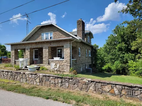 Exterior - 159 E Walnut St, Mount Olivet, KY 41064 photo 13 of 13